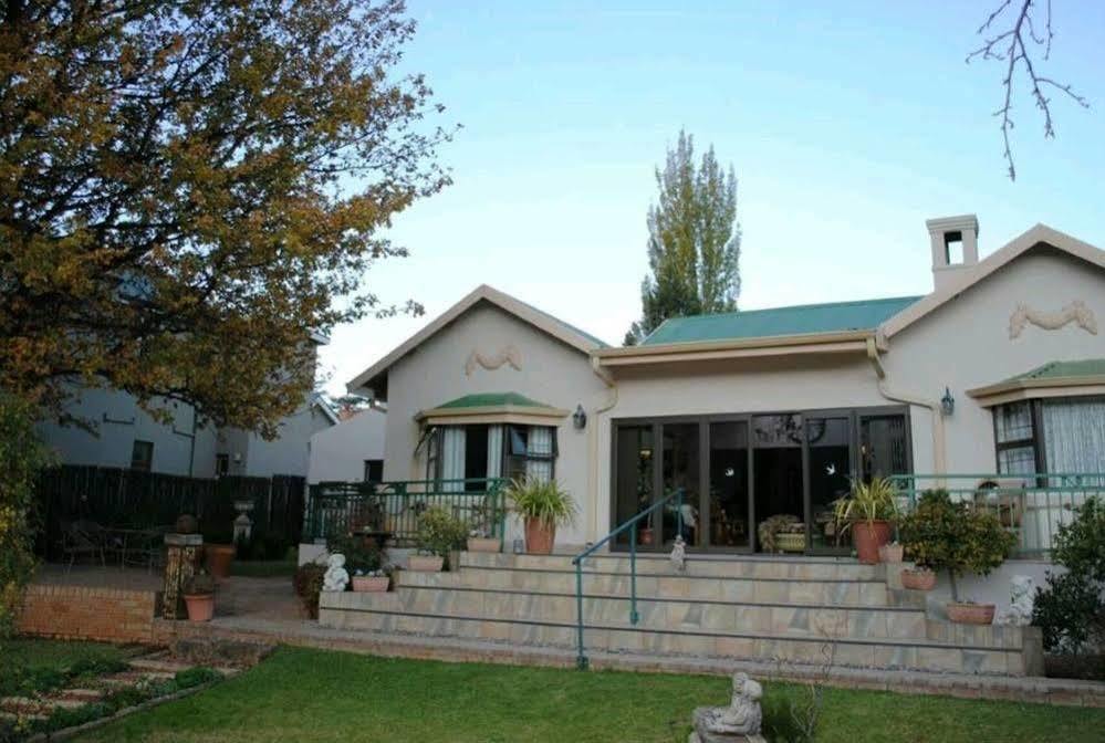 Вилла Golden View Luxury Self Catering Кларенс Экстерьер фото