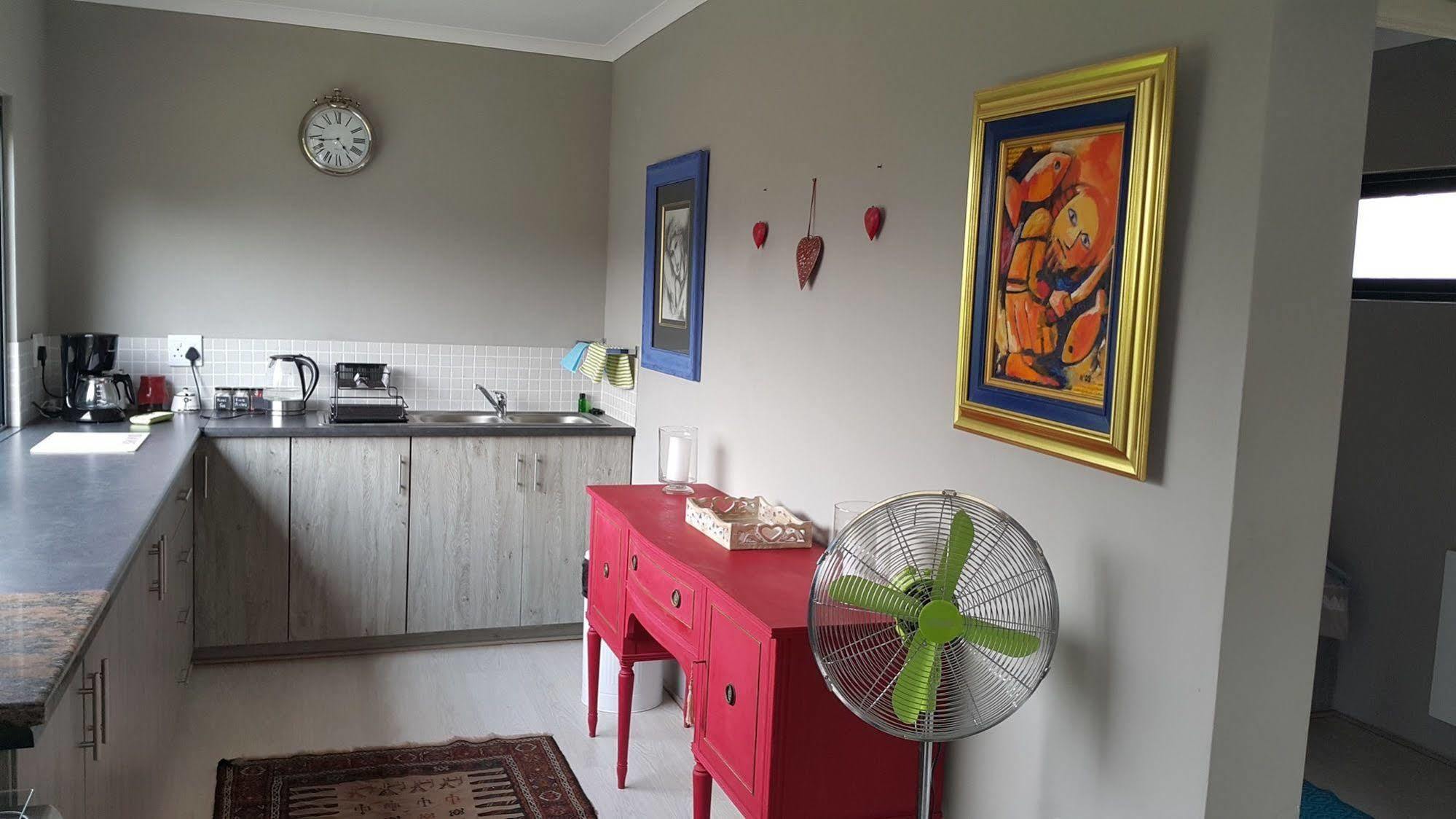Вилла Golden View Luxury Self Catering Кларенс Экстерьер фото